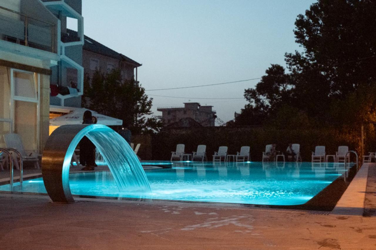 Hotel Center Park à Velipojë Extérieur photo