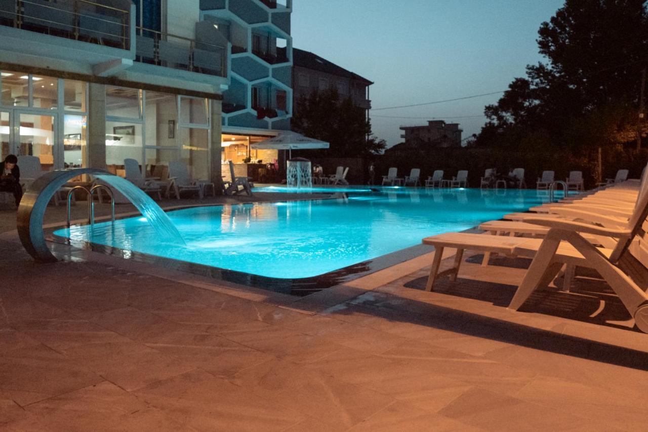 Hotel Center Park à Velipojë Extérieur photo