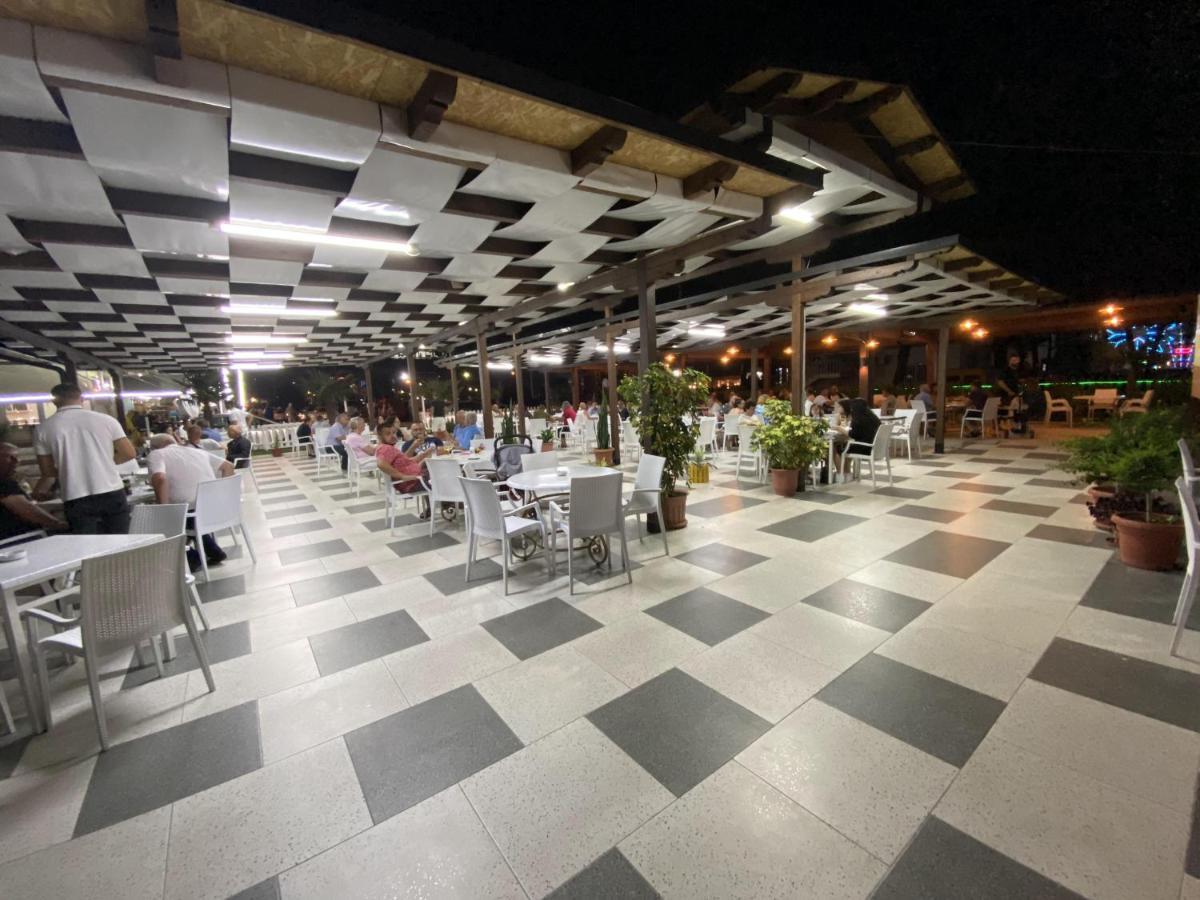 Hotel Center Park à Velipojë Extérieur photo